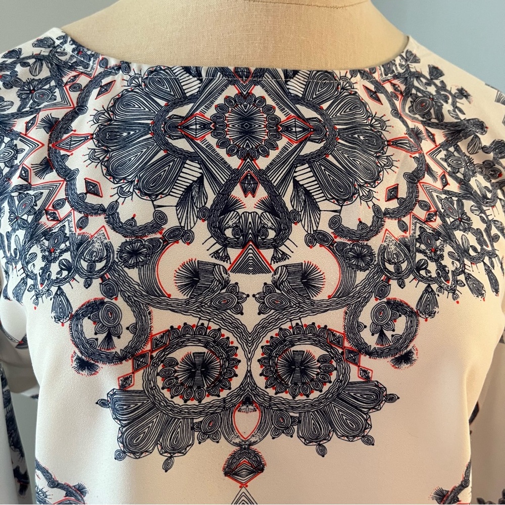 Abstract Paisley Top - Picture 6 of 10